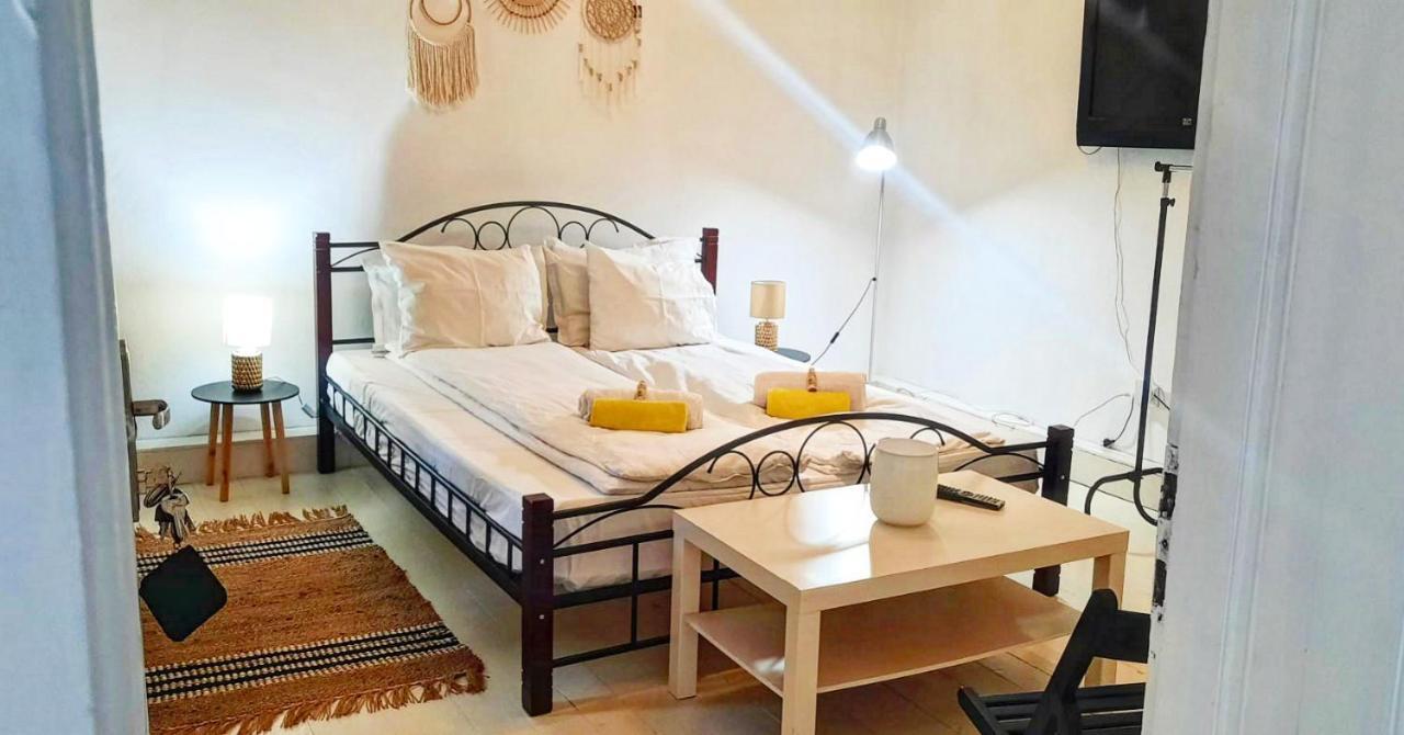 Hotel La Maison Blanche Alba Iulia Esterno foto