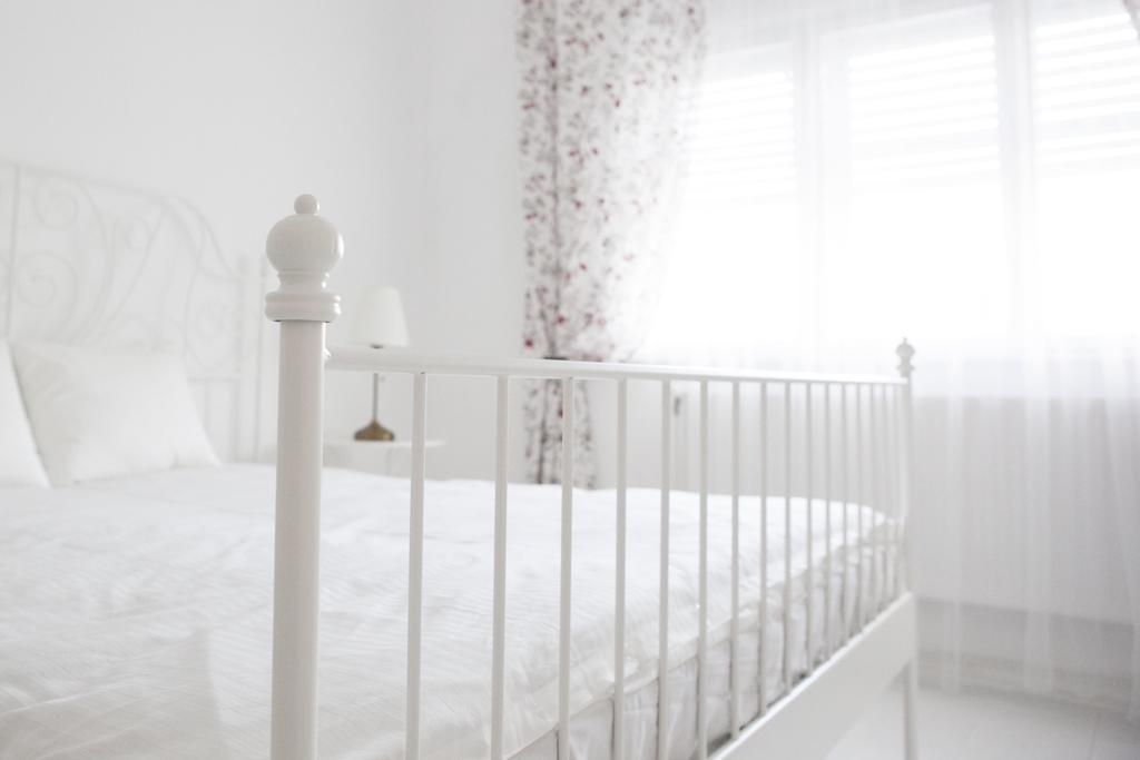 Hotel La Maison Blanche Alba Iulia Esterno foto